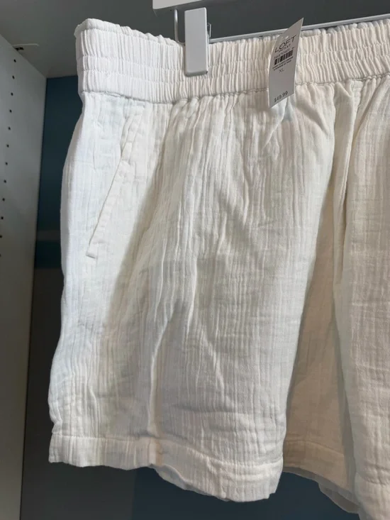 NWT Loft Outlet white lined shorts. XL. Gauze styling. Lightweight. Brand new! - Picture 4 of 12
